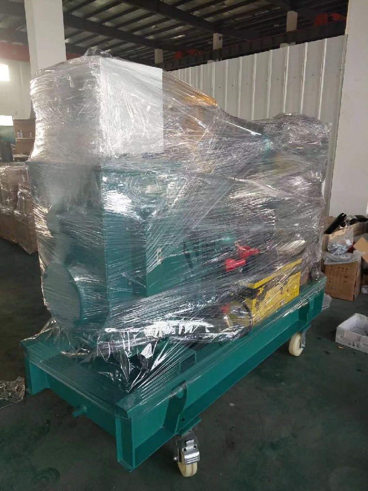 小四輪移動(dòng)型柴油發(fā)電機(jī)組